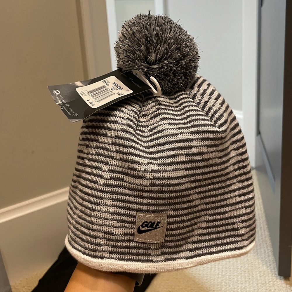 NWT NikeGolf beanie